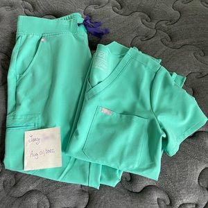 Figs Scrubs - Surgical Green - Small/MediumPetite